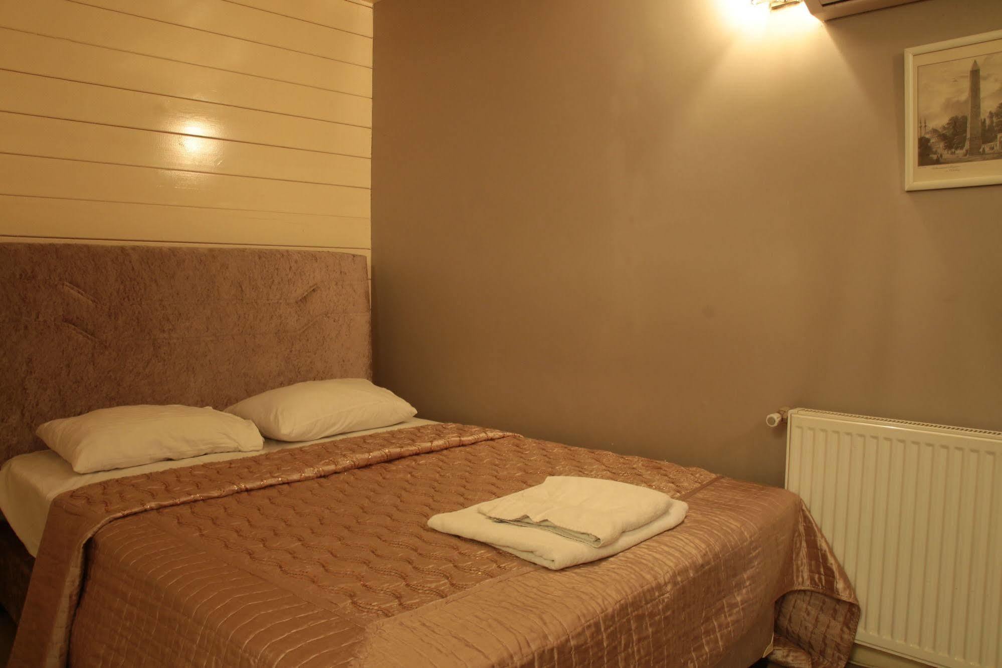 Eagles Budget Home Isztambul Kültér fotó