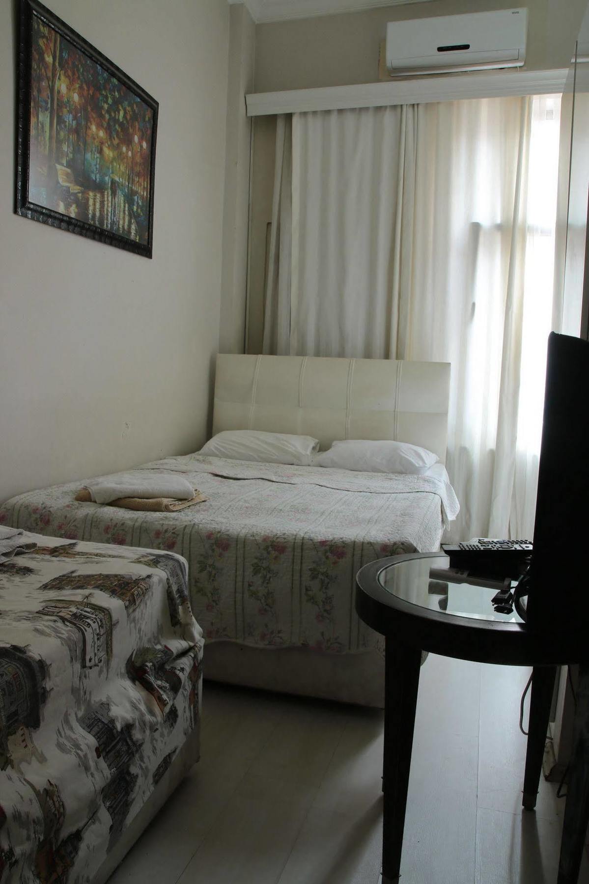 Eagles Budget Home Isztambul Kültér fotó