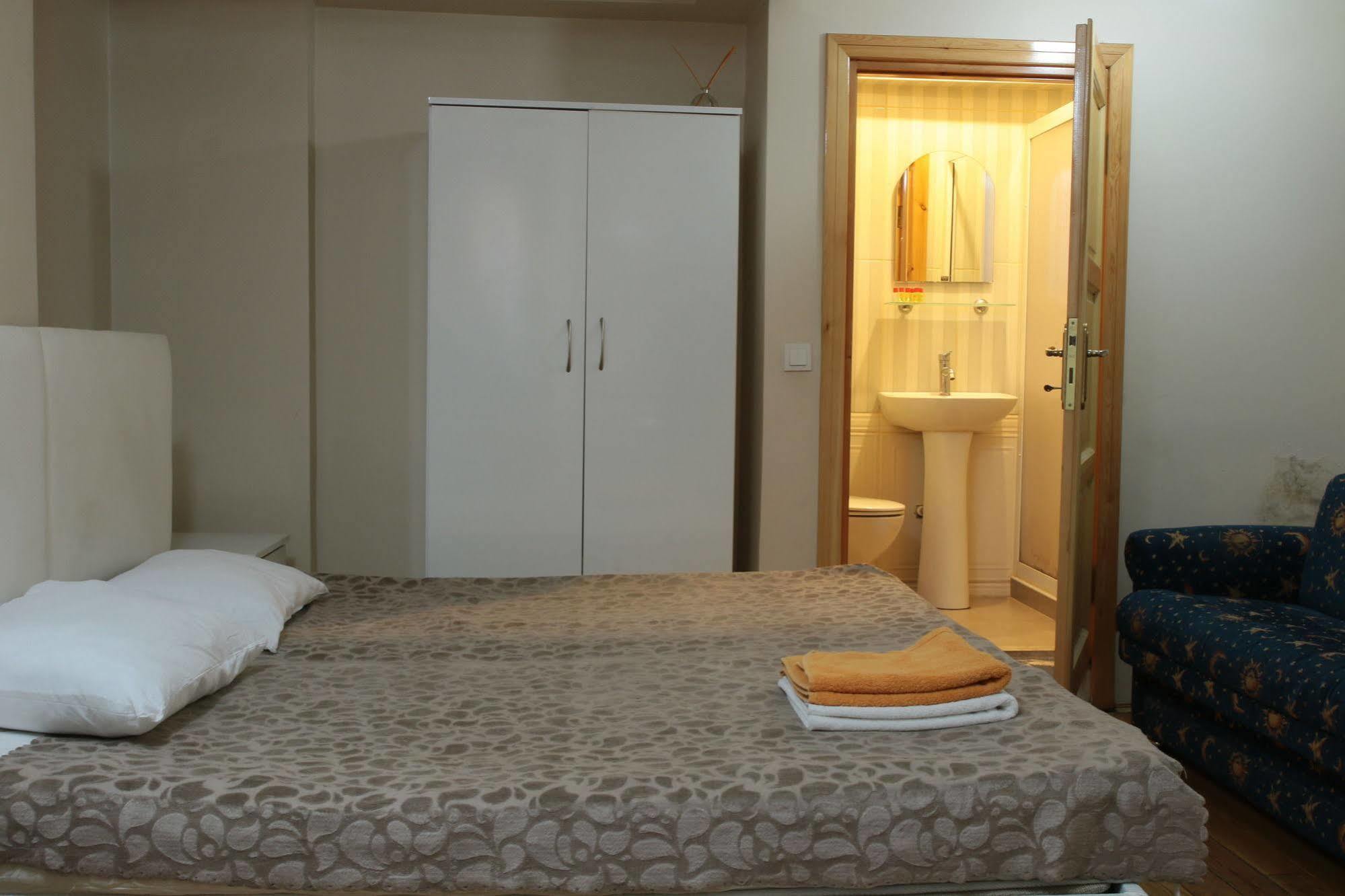 Eagles Budget Home Isztambul Kültér fotó