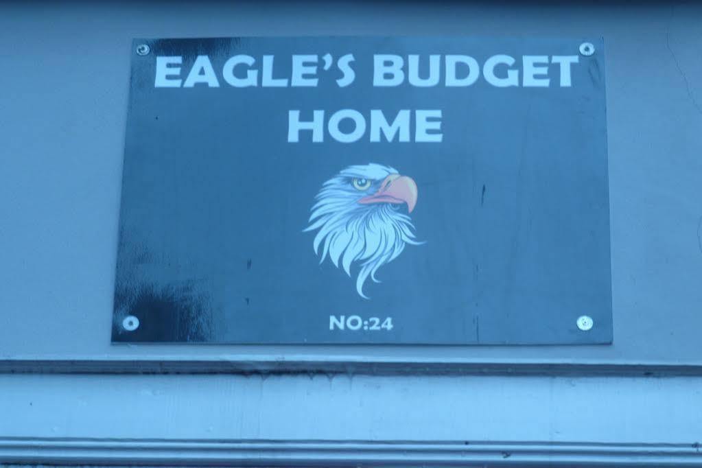 Eagles Budget Home Isztambul Kültér fotó