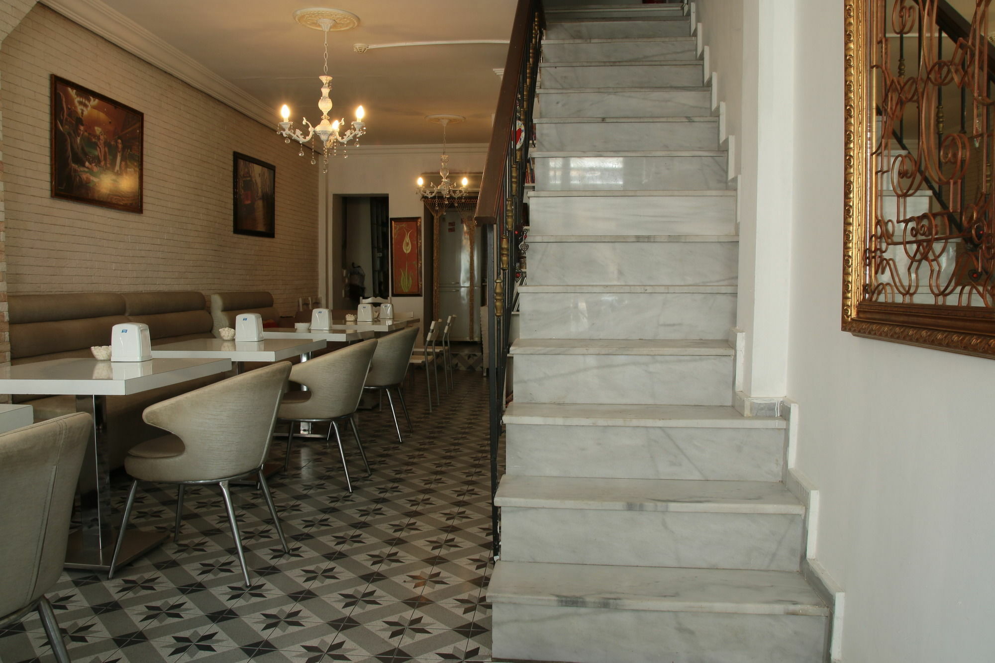 Eagles Budget Home Isztambul Kültér fotó